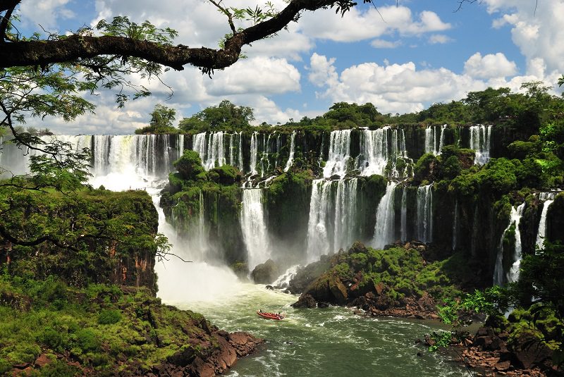 آبشار ایگواسو برزیل و آرژانتین
