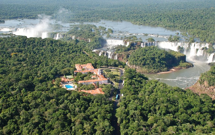 آبشار ایگواسو برزیل و آرژانتین