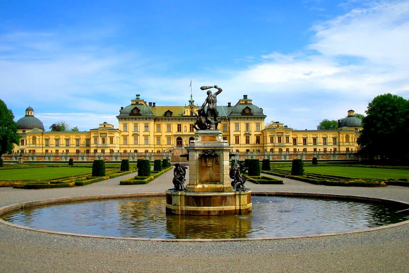قصر دروتنینگهلم سوئد