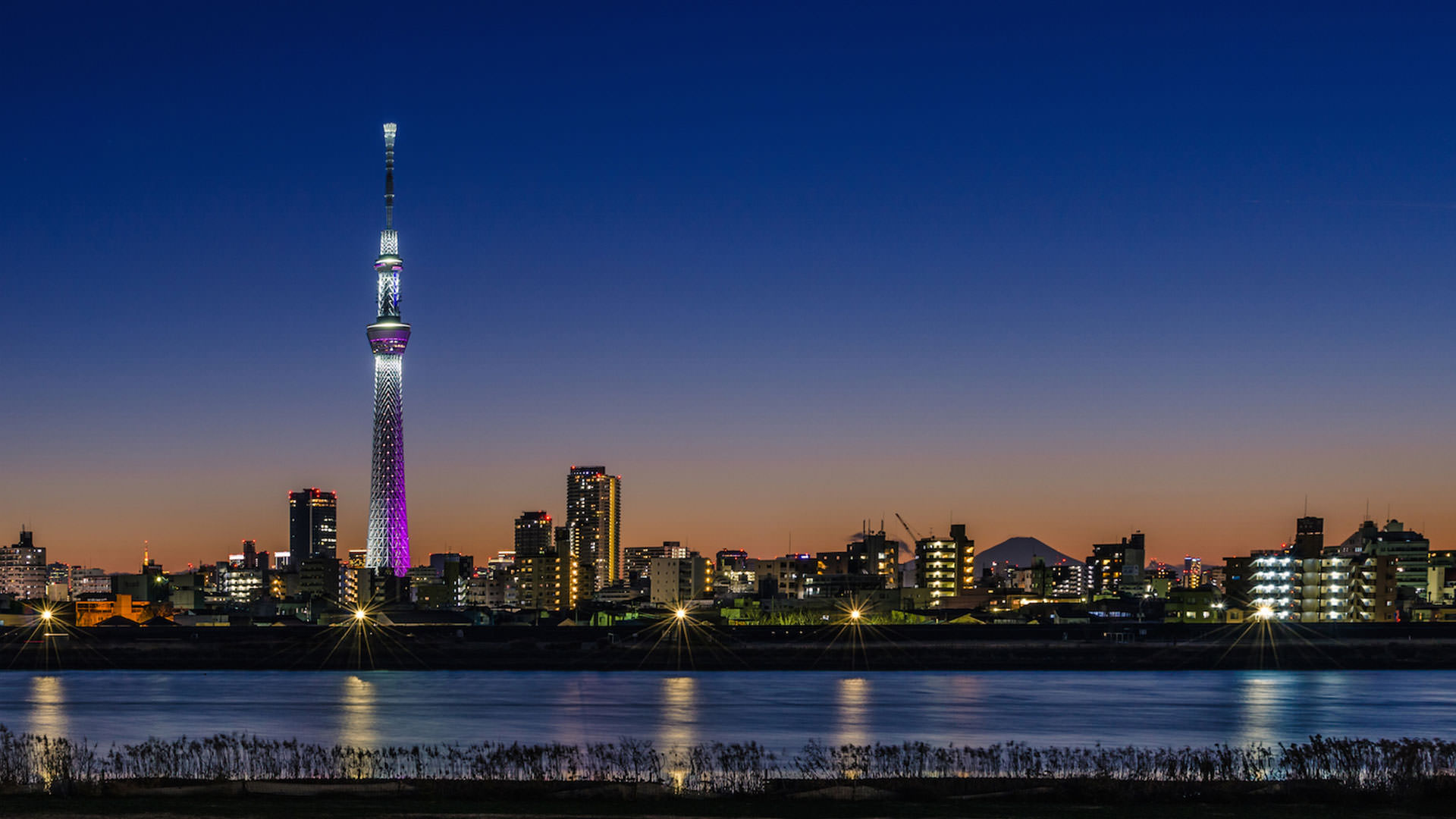 Tokyo sky tree токио. Токио телебашня Скай три. Самая высокая телебашня в Токио и в мире. Япония Скай три. Токио Скай три второе по высоте.