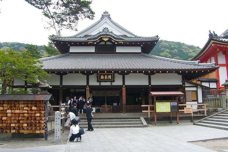معبد کیومیزو درا - کیوتو