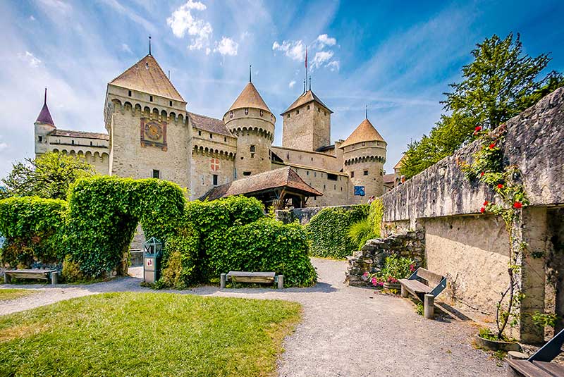 قلعه شیون در مونترو سوئیس