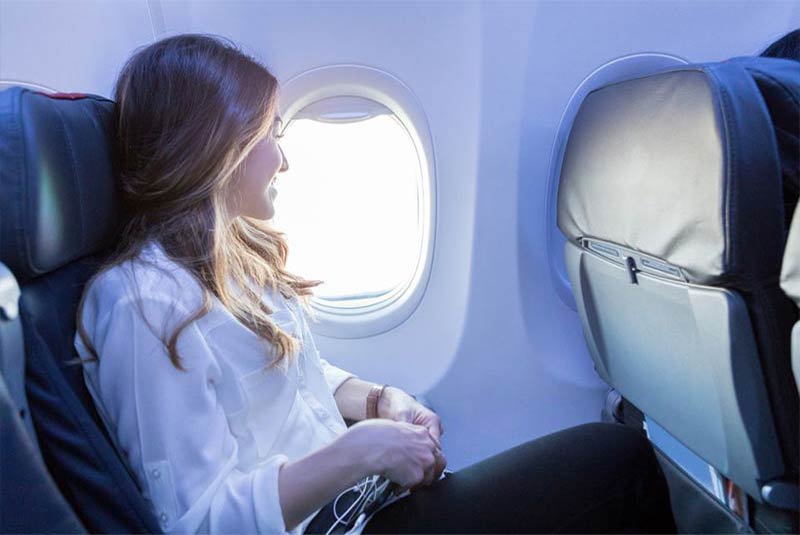 صندلی کنار پنجره هواپیما