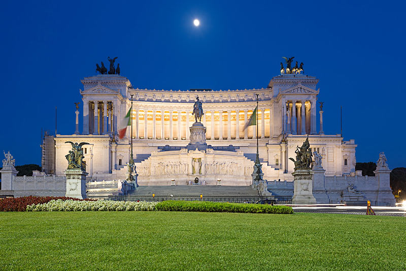 میدان ونیز شهر رم