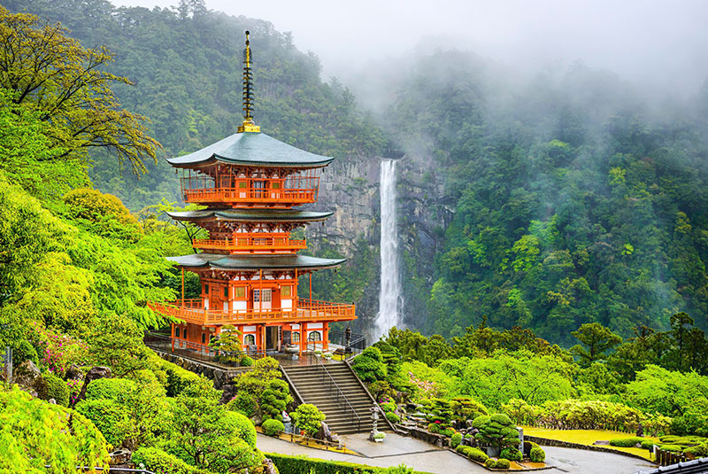 آبشار ناچی در ژاپن