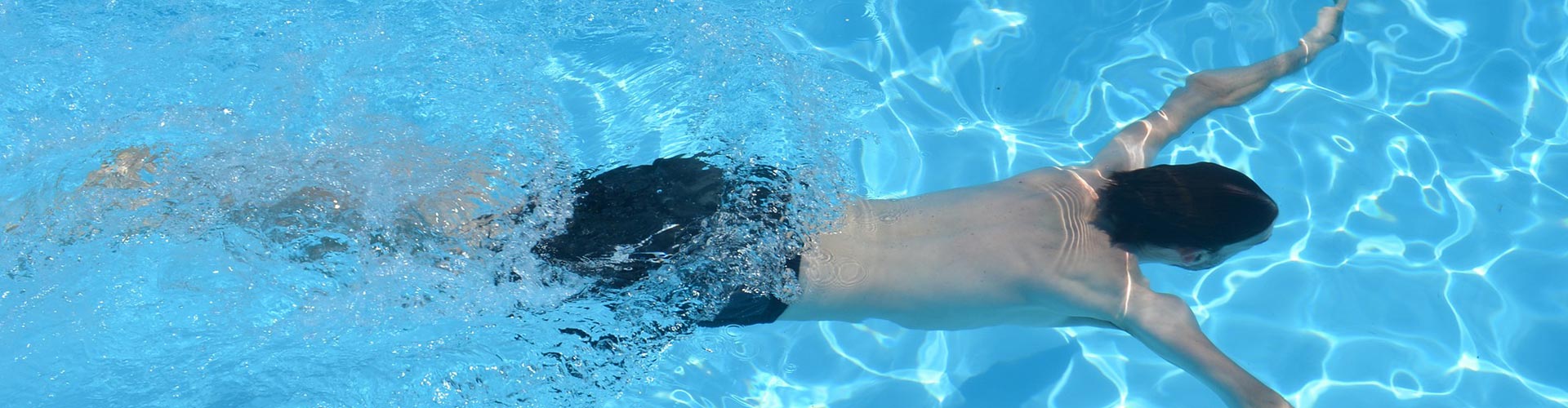 My brother and i swimming. Соревнования по плаванию на открытой воде. Соревнования по плаванию 2019 (мальчики). Люди в бассейне Астрахань. Swim line.