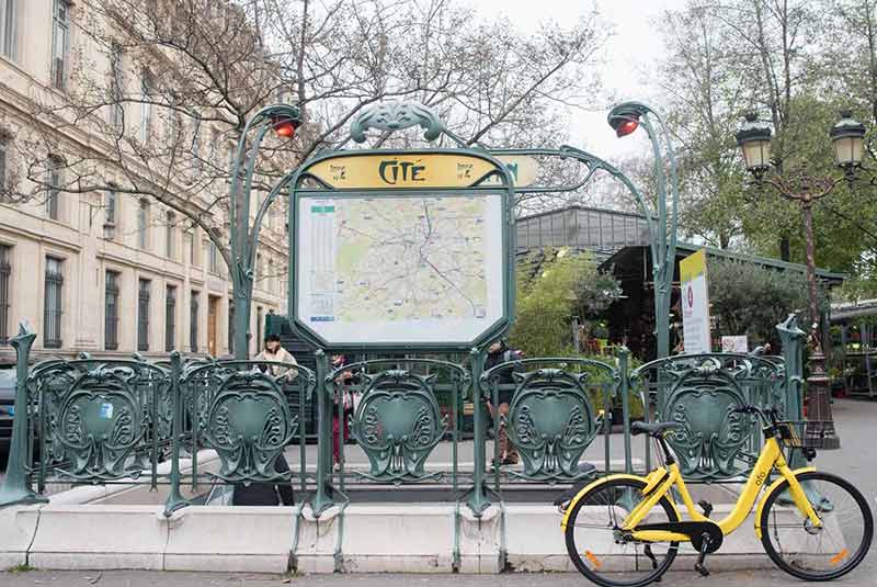 سیستم حمل و نقل عمومی در پاریس