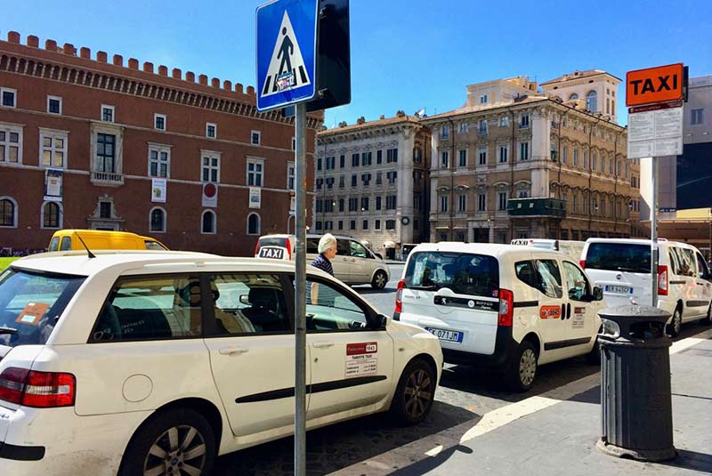 تاکسی در رم
