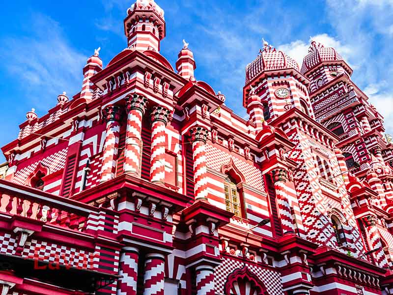 مسجد سرخ از جاذبه های سریلانکا