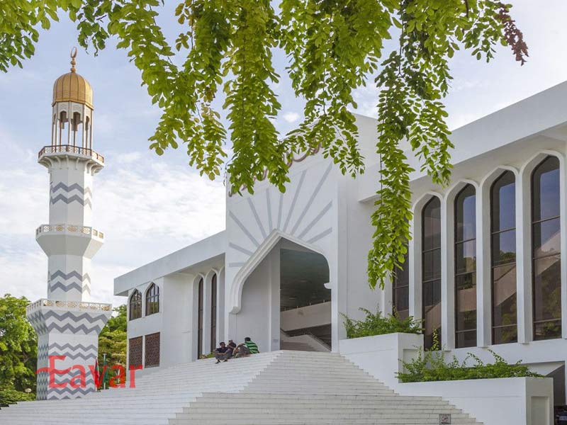 مسجد جمعه، تماشای یک معماری خیره کننده