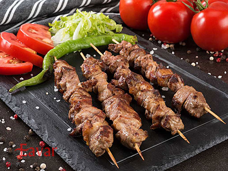 شیش کباب ترکی از غذاهای مجلسی ترکیه