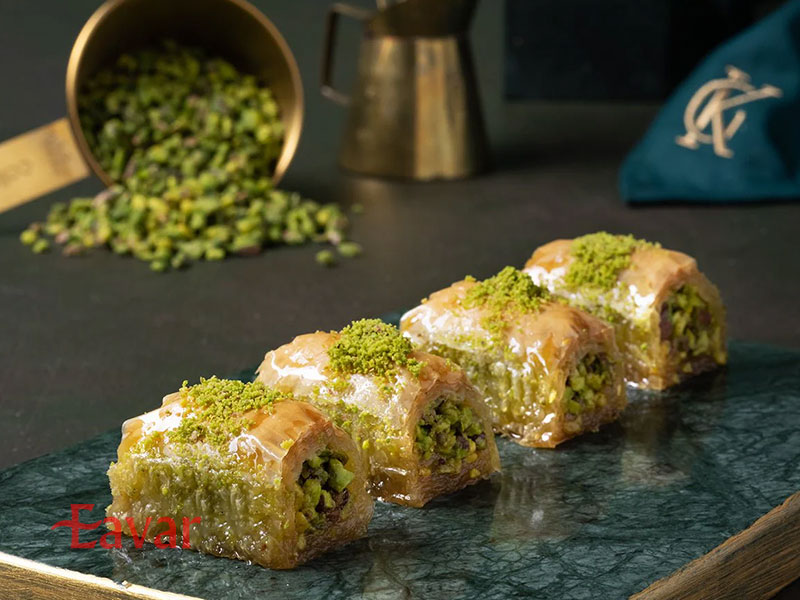 باقلوا از شیرینی های ترکی