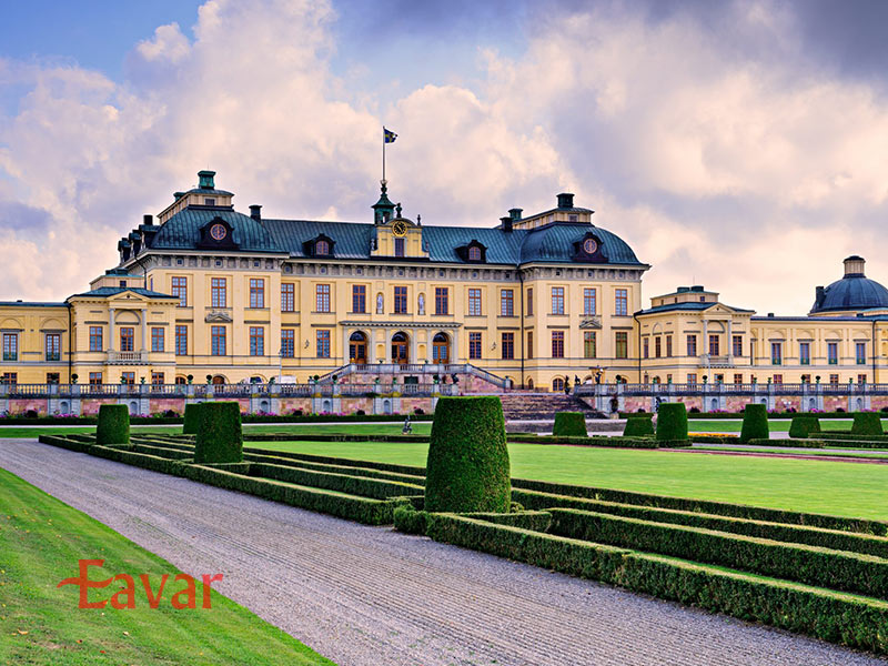 کاخ دروتنینگهولم از مکان های دیدنی سوئد
