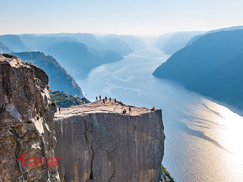 صخره پریکسلوتن از جاذبه های طبیعی نروژ