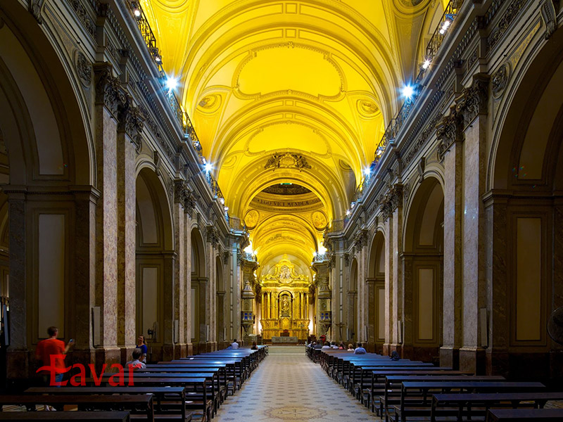 کلیسای جامع متروپولیتن از مکان های گردشگری بوینس آیرس