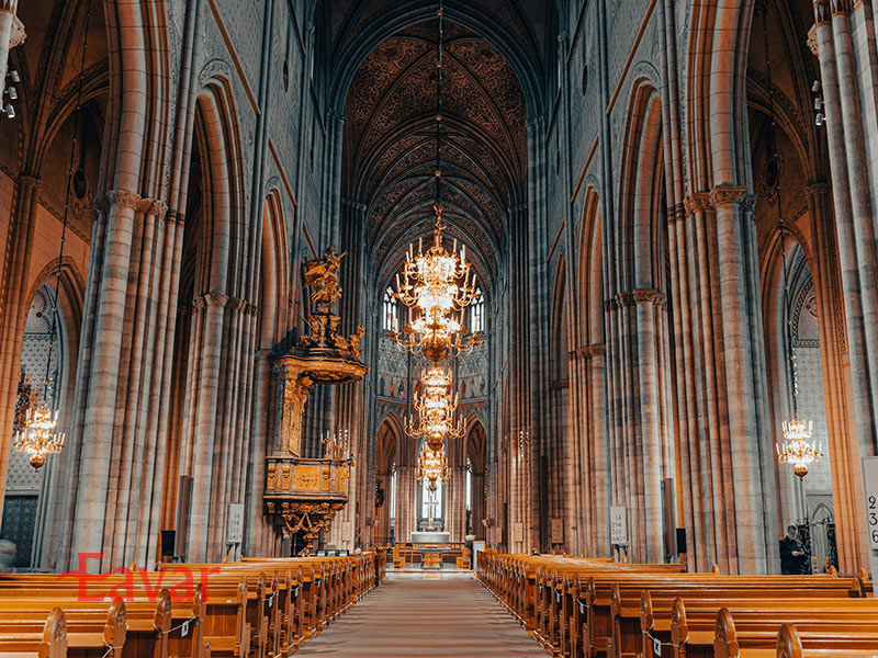 کلیسای جامع اوپسالا از مکان های گردشگری سوئد