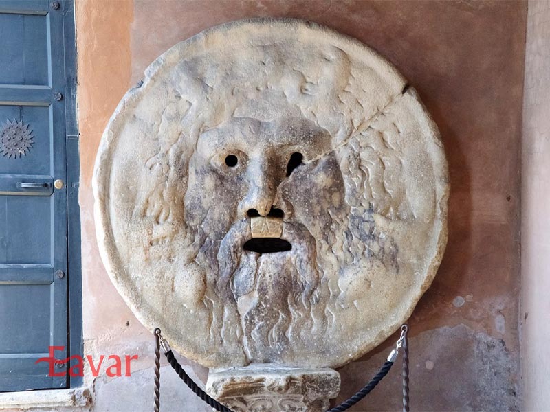 سنگ دهان حقیقت از کلیسای اولیه سن پیترو واتیکان