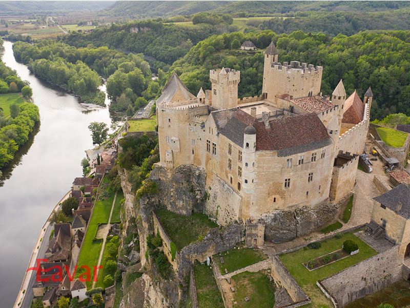 قلعه بیناک از دیدنی های فرانسه