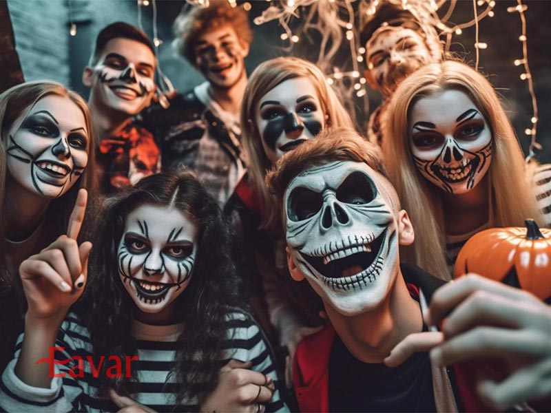 مهمانی با لباس مبدل در هالووین