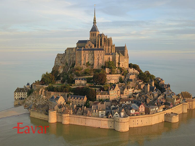 مون سن میشل از جاذبه های فرانسه