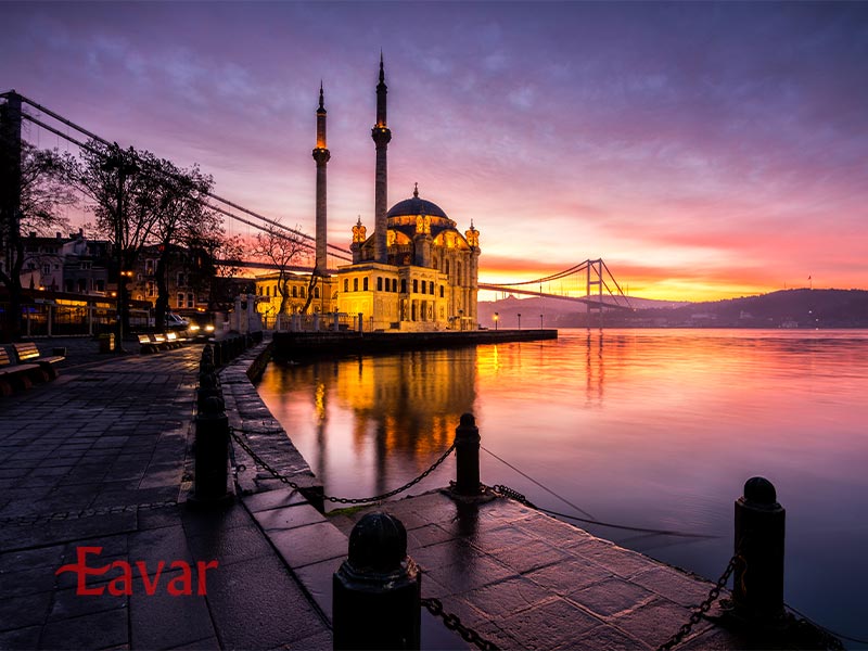 مسجد اورتاکوی از دیدنی های استانبول در شب