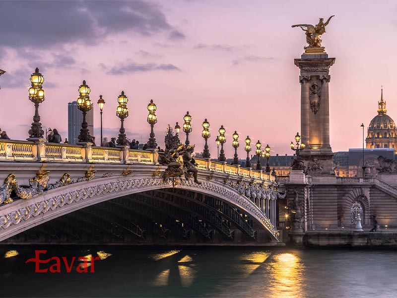 پل الکساندر سوم از جاذبه های نزدیک رستوران آنترکوت پاریس