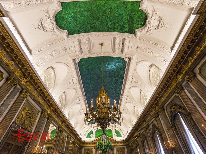 تالار آینه از بخش های کاخ سلطنتی بروکسل