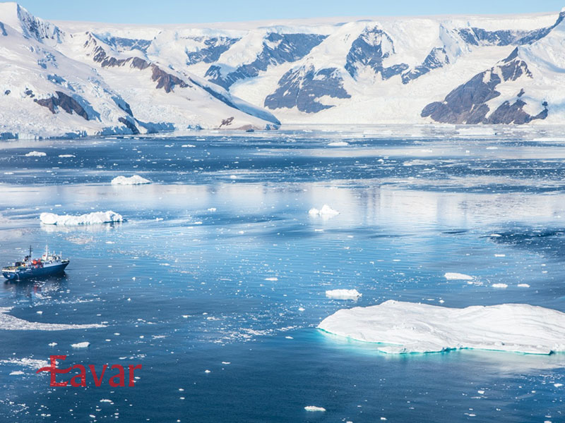 کوه های یخی در قطب جنوب