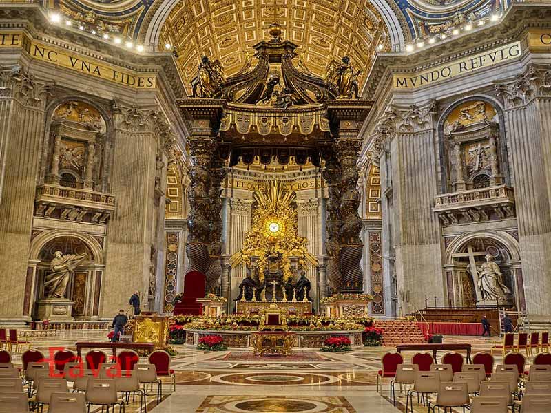 محراب اصلی کلیسا واتیکان