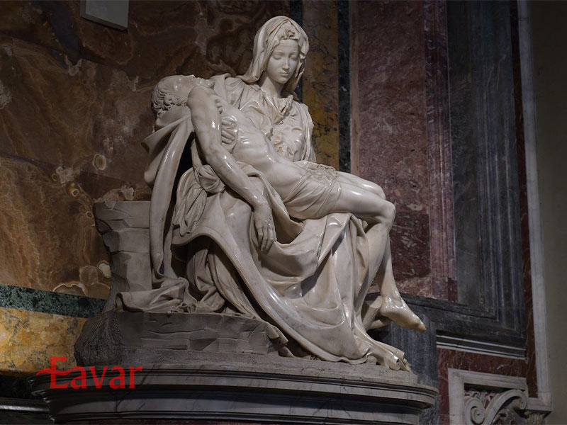 مجسمه پیتا در کلیسا واتیکان