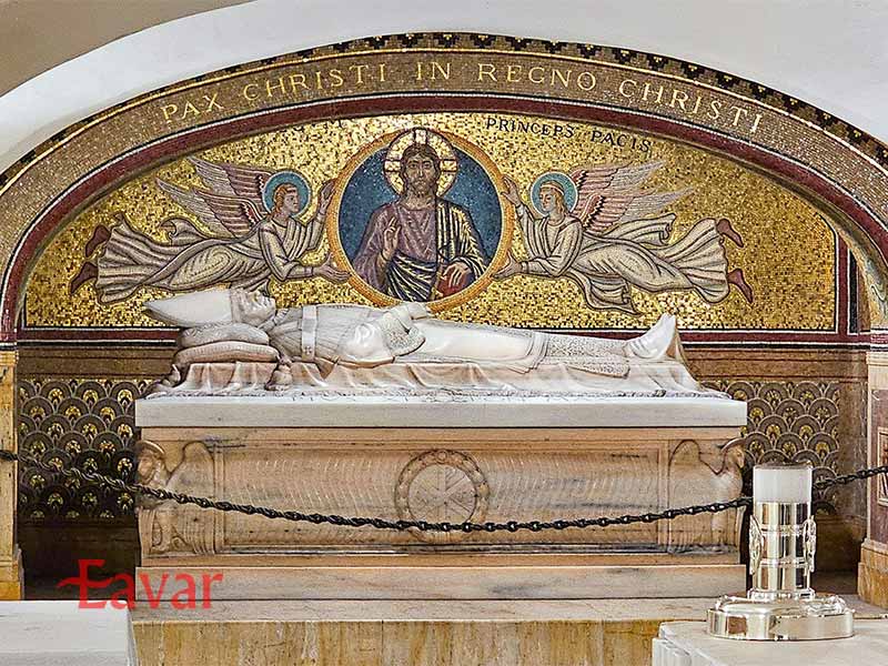 مقبره سن پیتر در کلیسا واتیکان