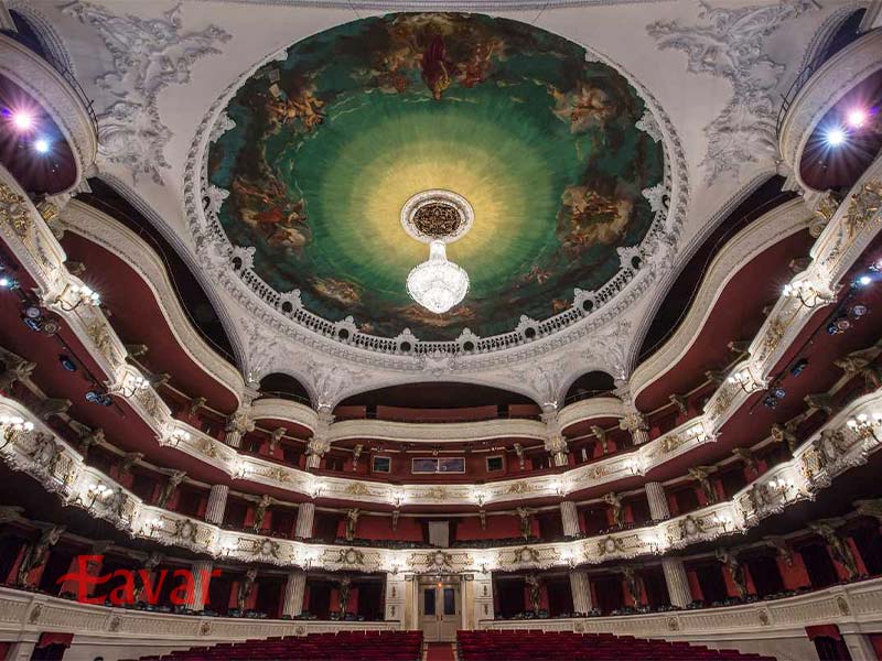 تئاتر شهری سانتیاگو از جاذبه های گردشگری شیلی