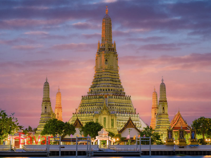 معبد وات آرون از معابد مشهور تایلند