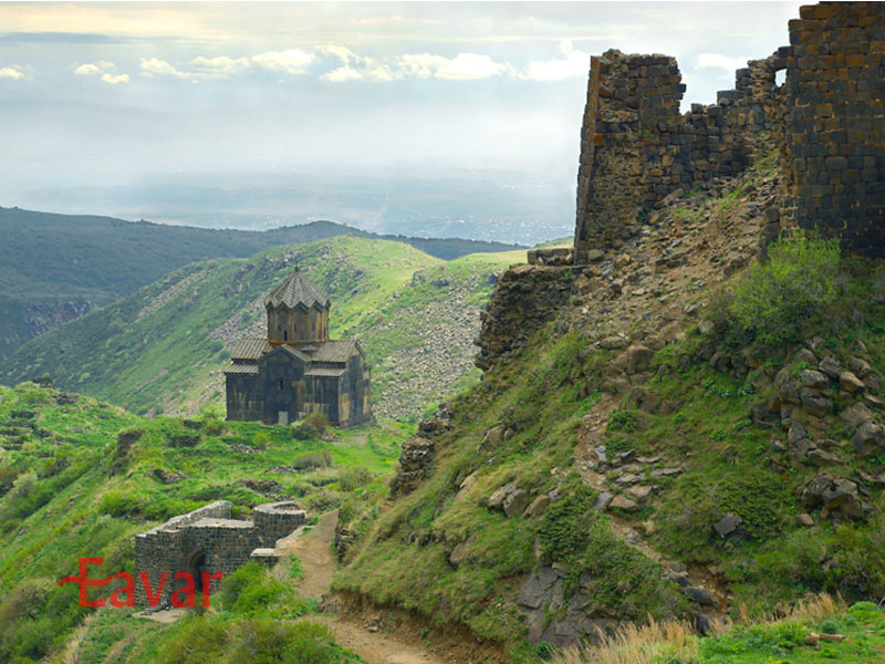 قلعه امبرد از مکان های تاریخی ارمنستان