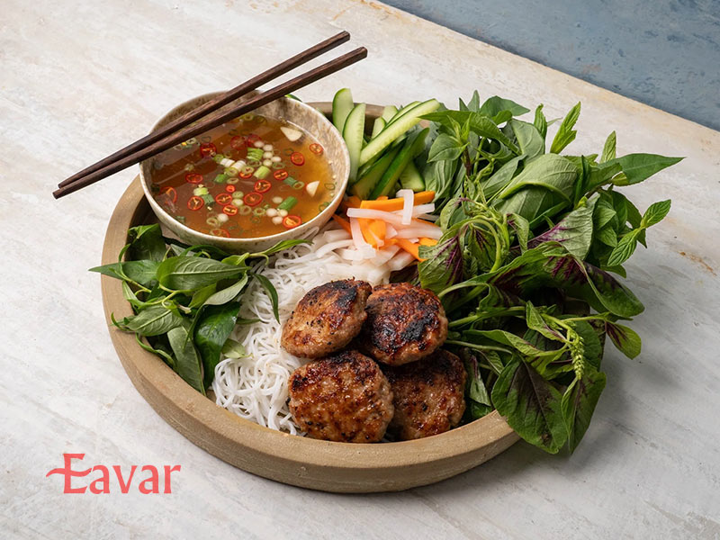 بون چا از غذاهای خیابانی ویتنام