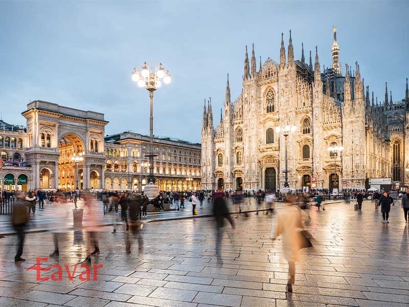 کلیسای جامع میلان از جاهای دیدنی میلان در نزدیکی مرکز خرید گالریا