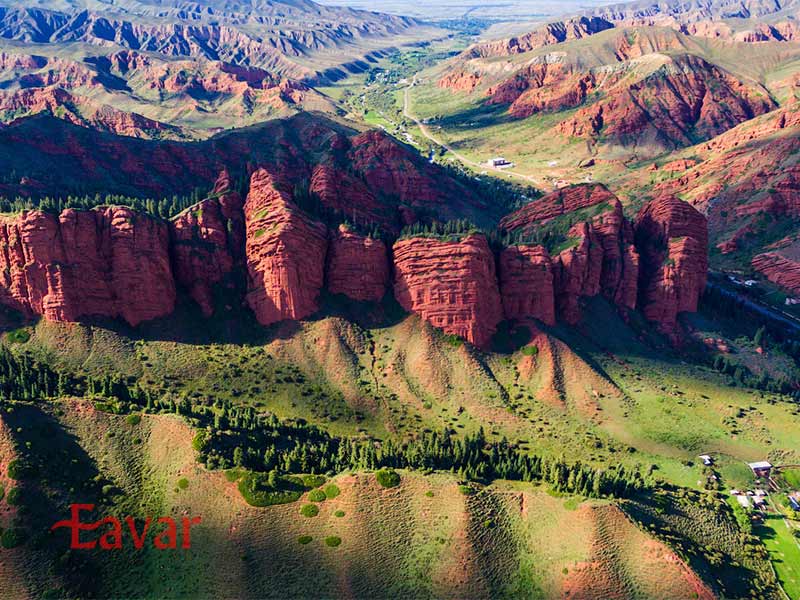 دره جتی اوغوز از جاذبه های گردشگری قرقیزستان