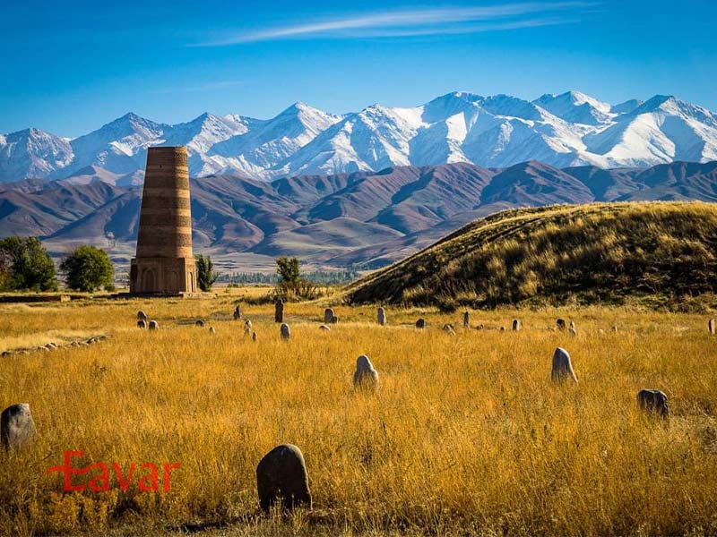 برج تاریخی بورانا از مکان های دیدنی قرقیزستان