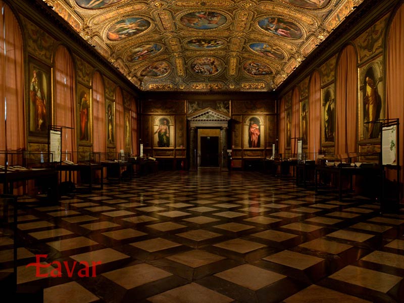 کتابخانه مارسیانا از جاهای دیدنی میدان سن مارکو ونیز