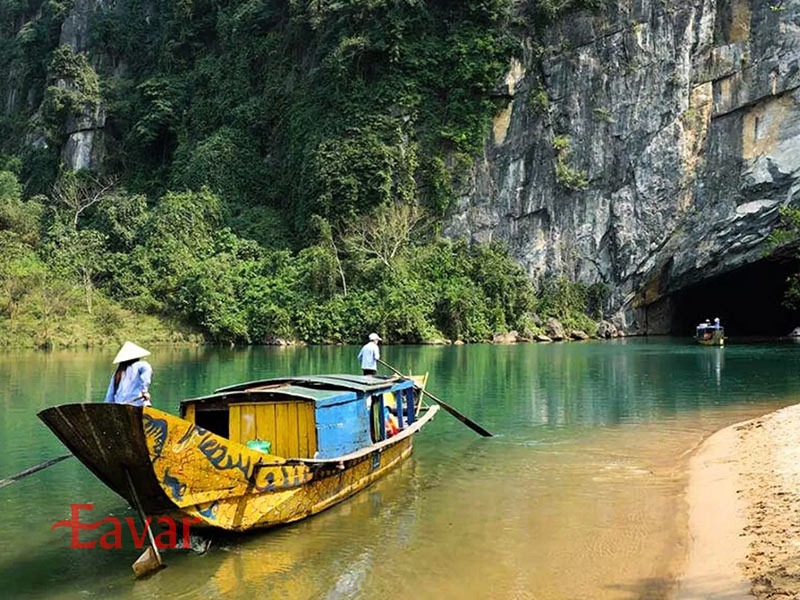 غارهای فونگ نها ویتنام