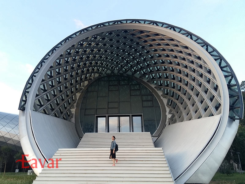 پارک ریکه از جاهای دیدنی تفلیس