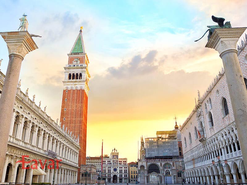 ستون های سن مارکو از مکان های دیدنی ونیز