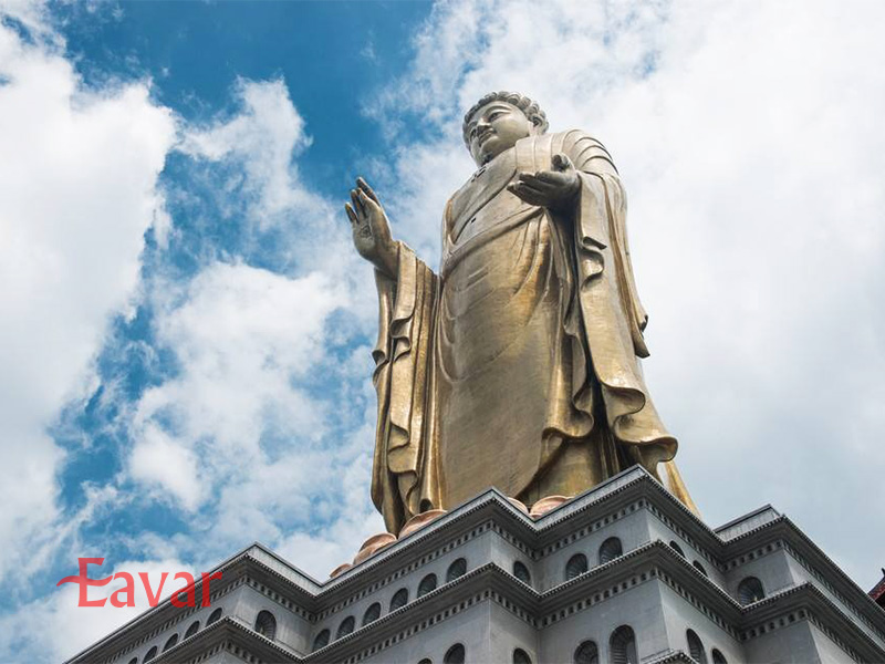 بودای معبد بهار چین از مجسمه های معروف بودا