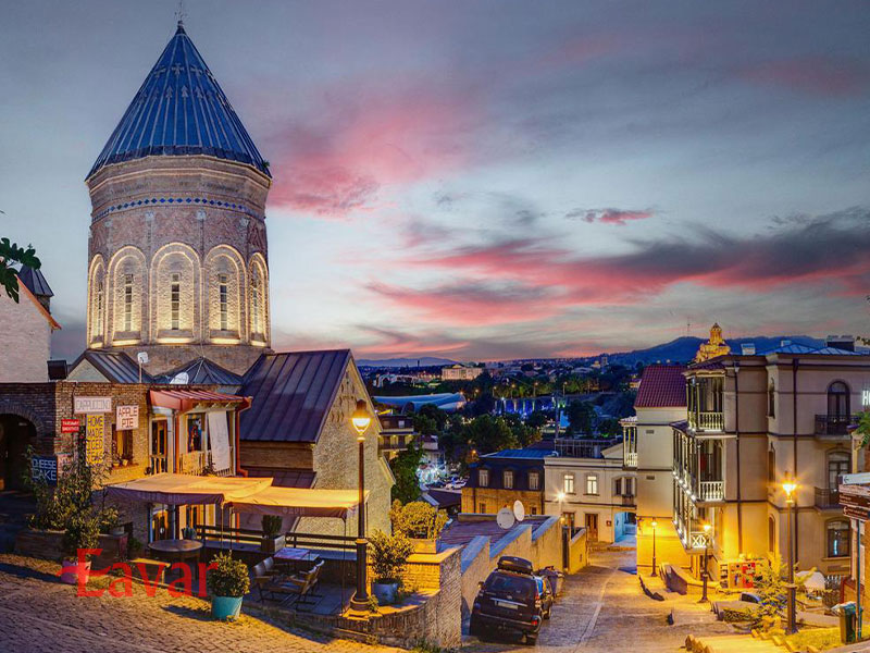 کلیسای جامع سنت جورج از مکانهای دیدنی تفلیس