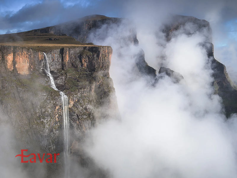 آبشار توگلا از آبشارهای معروف آفریقا