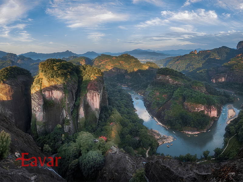 کوه وویی از مقاصد طبیعی چین