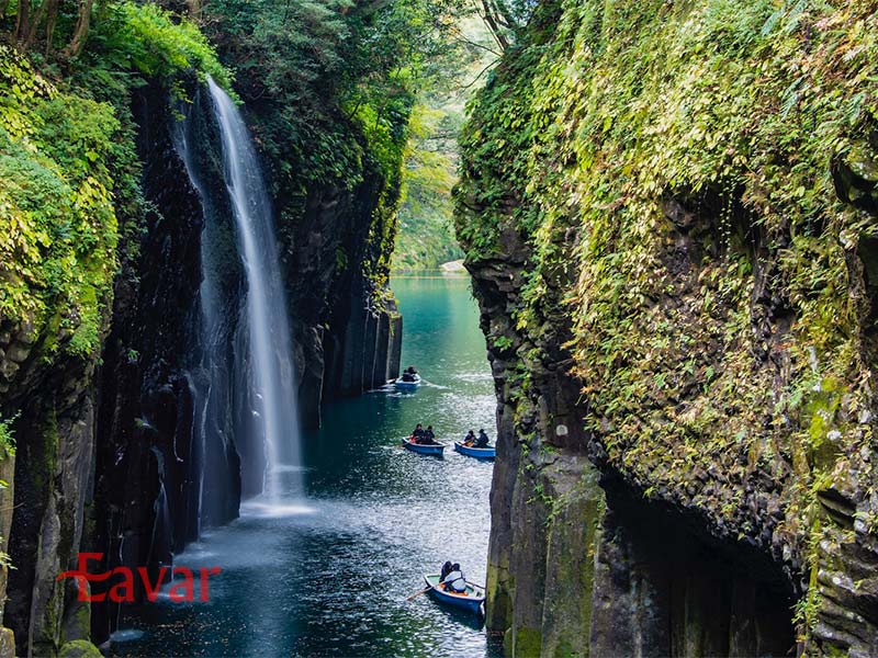 آبشار مانای در دره تاکاچیهو ژاپن