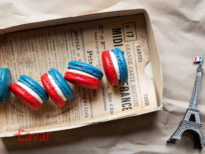 ماکارون و برج ایفل از سوغات فرانسه