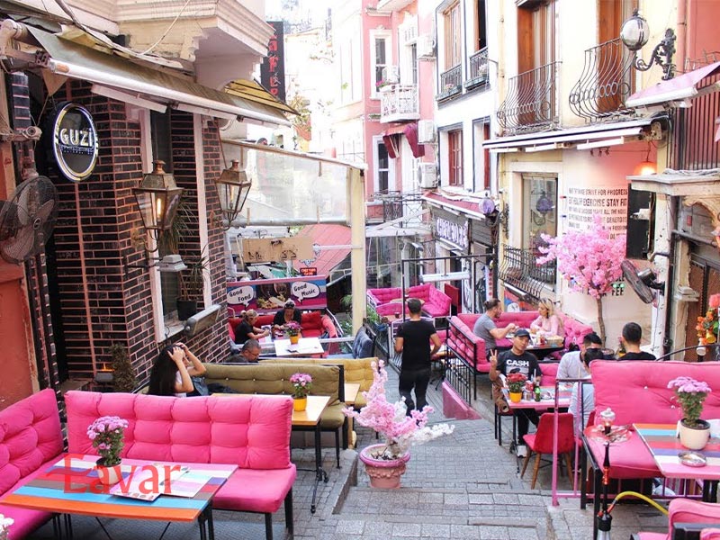 خیابان فرانسوی از خیابان های اطراف میدان تکسیم استانبول