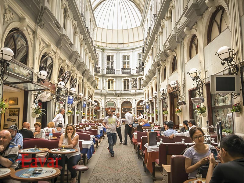 پاساژ گل از دیدنیهای اطراف تکسیم استانبول